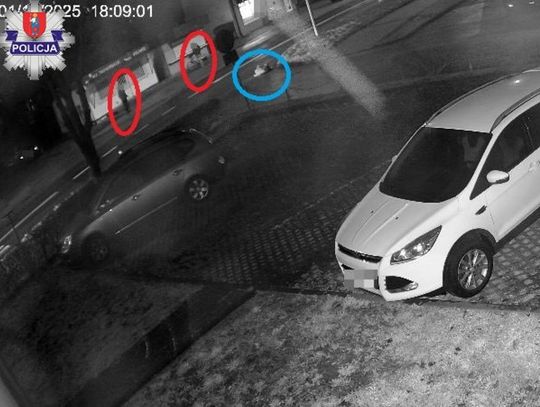 Taka znieczulica! Ani piesi, ani kierowcy nie wezwali pomocy do potrąconego człowieka. Niestety, nie przeżył