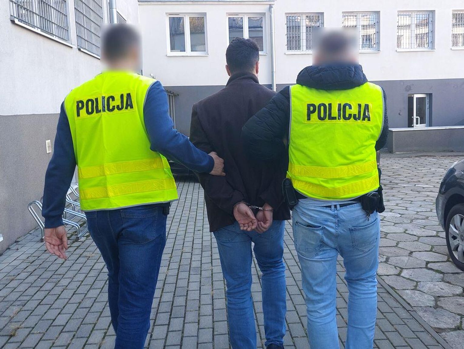 Biznes na fałszywych zaświadczeniach. Policja zatrzymała 29-latka. W sprawę zamieszana mieszkanka powiatu chełmskiego