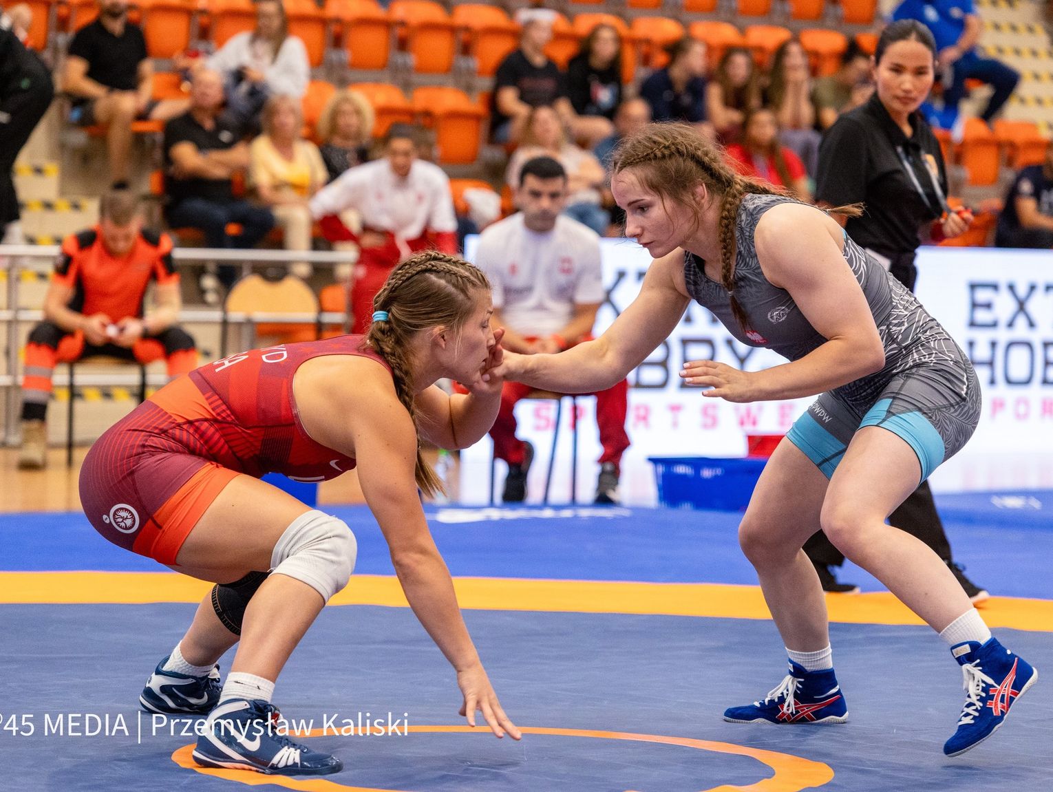 Brąz na stołecznych matach