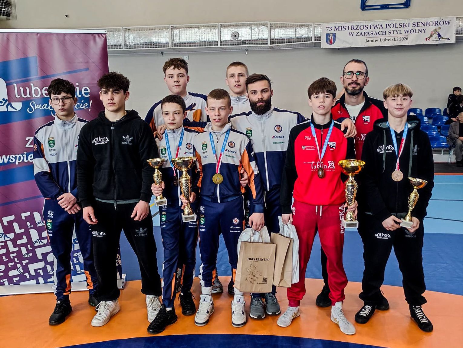 Cement Gryf Chełm z medalami na lokalnym podwórku