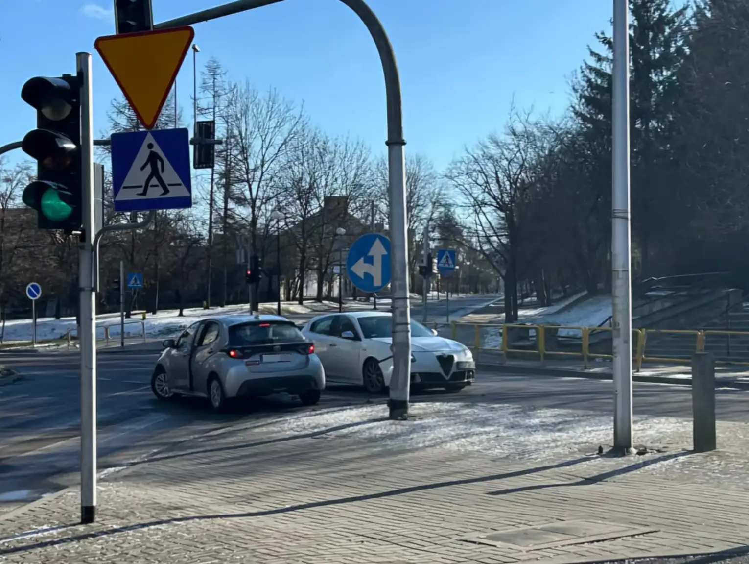 Chełm. Zderzenie aut na skrzyżowaniu. Mogą wystąpić utrudnienia!