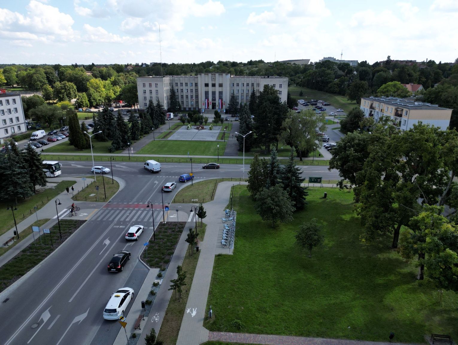 Chełm. Parkingów nie będzie, część dróg bez remontu. Tak miasto odpowiada mieszkańcom Dyrekcji Dolnej