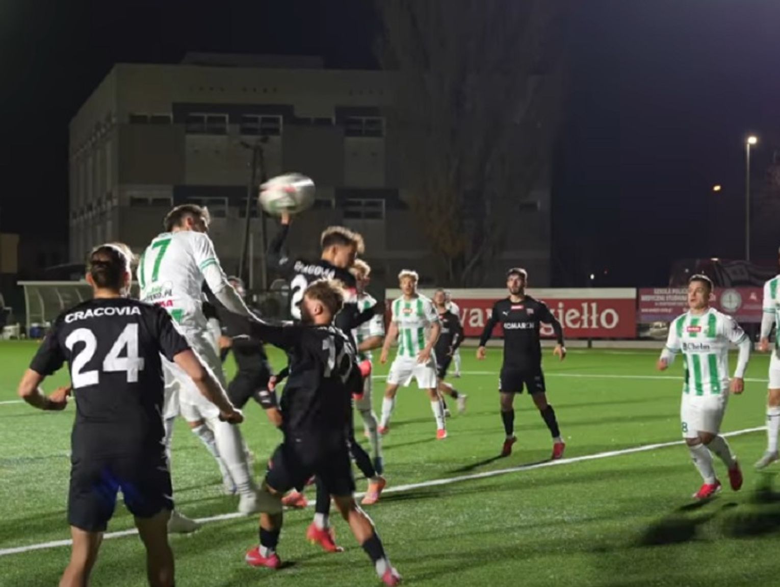 Chełmianka z kolejnymi punktami w III lidze. Rezerwy Cracovii pokonane