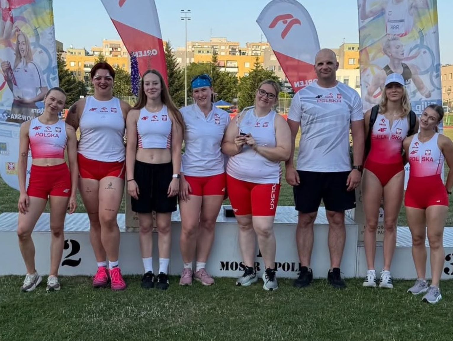 Dołożyły się do polskiego sukcesu