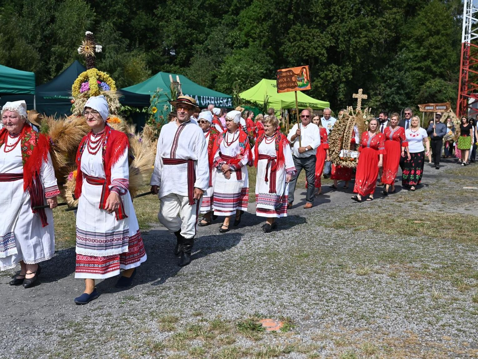 Dożynki powiatowe w Urszulinie. Rolnicy powiatu włodawskiego dziękowali za plony [GALERIA ZDJĘĆ]