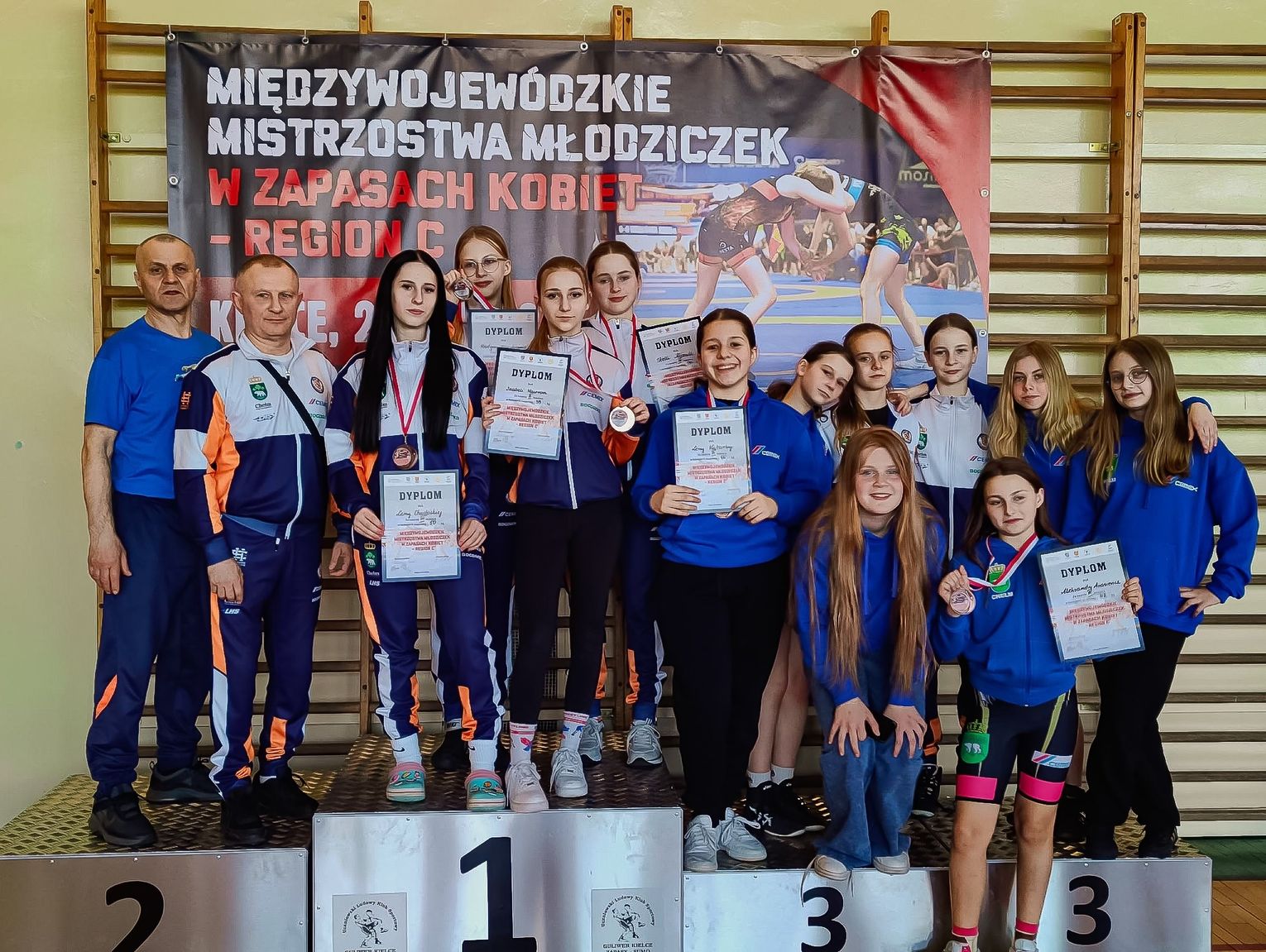 Drużyna na złoto! Sukces zapaśniczek Cementu Gryfa Chełm