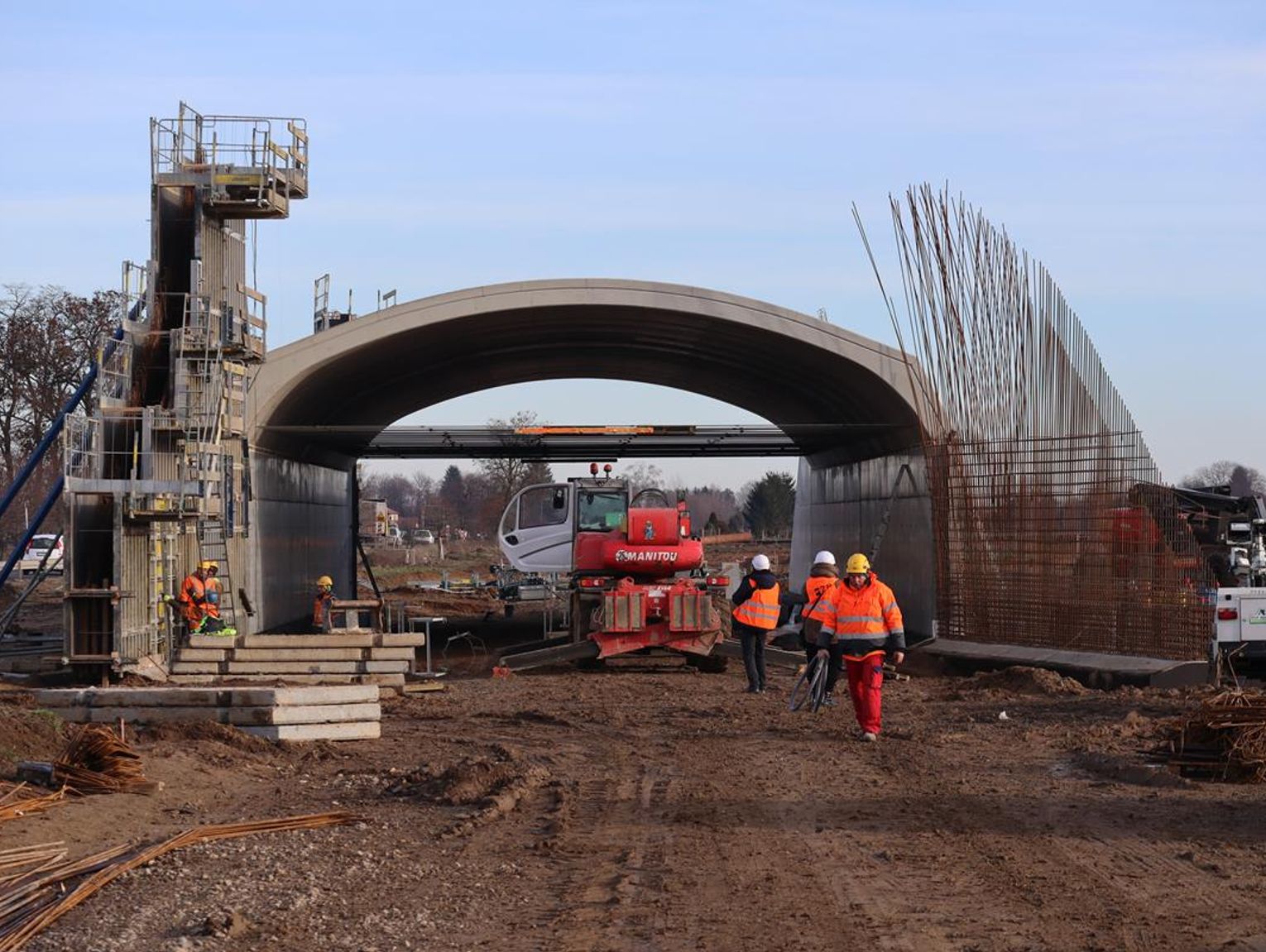 Dziennie 200 osób na budowie. Tak wygląda S17 pod Zamościem [ZOBACZ ZDJĘCIA]