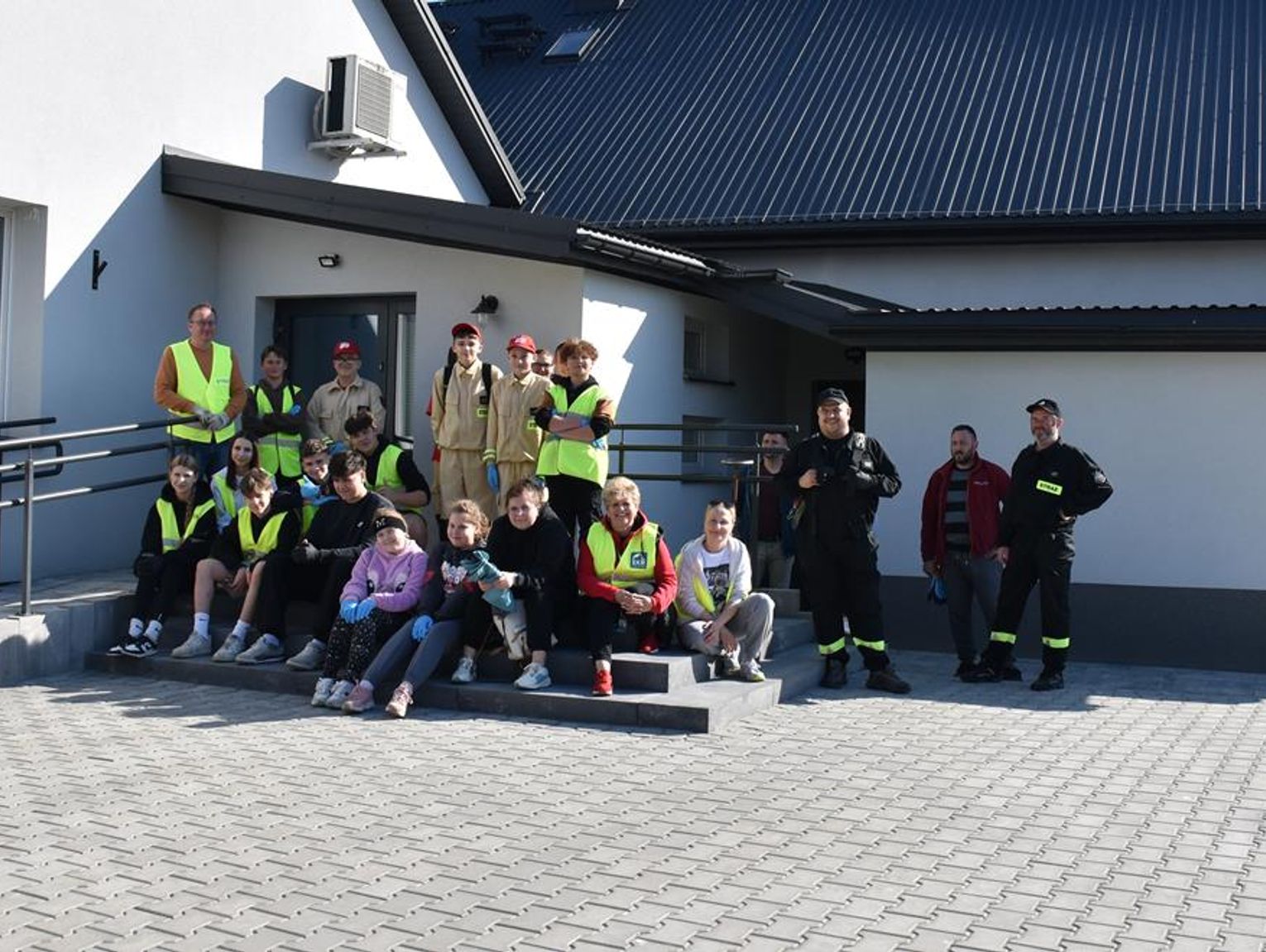 Gm. Fajsławice. „Z czystej Woli” – gdy wieś sprząta razem, zmienia się coś więcej niż krajobraz [GALERIA ZDJĘĆ]