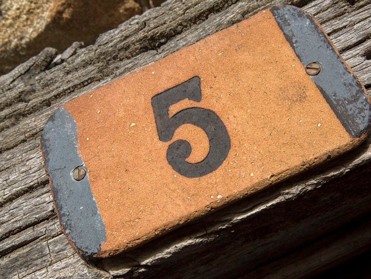 Gm. Fajsławice. Zadbaj o numer domu - to kwestia prawa i bezpieczeństwa