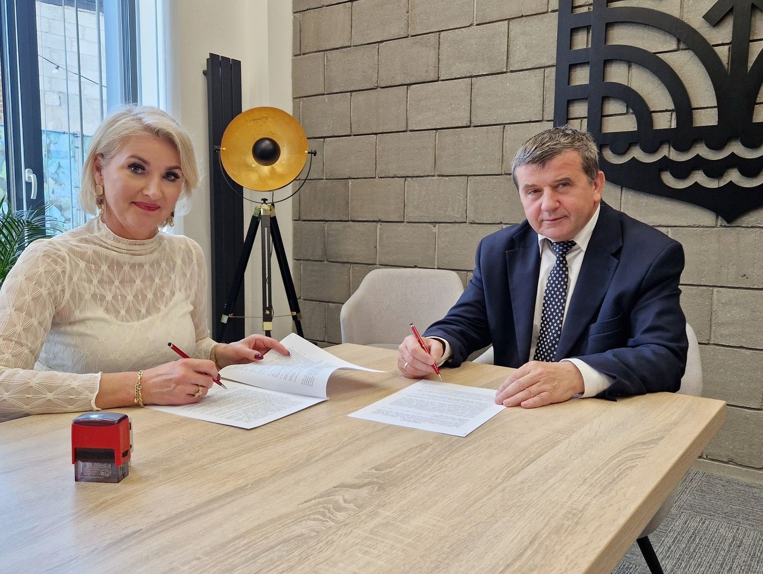 Gm. Leśniowice. Na walkę z azbestem przyda się każda złotówka