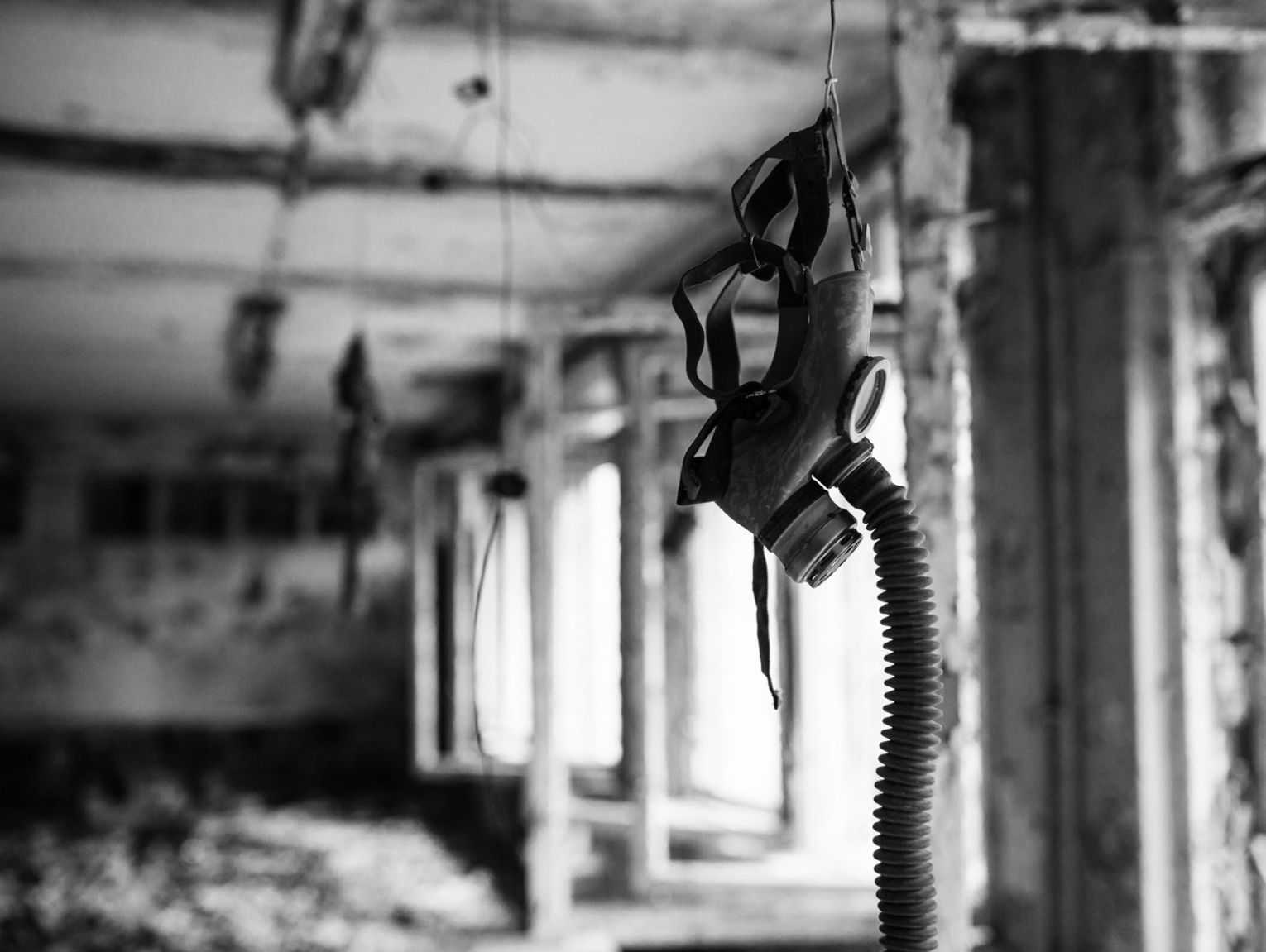 Gm. Ruda-Huta. Ogień strawił garaż i budynek gospodarczy. Strażacy ocalili dom