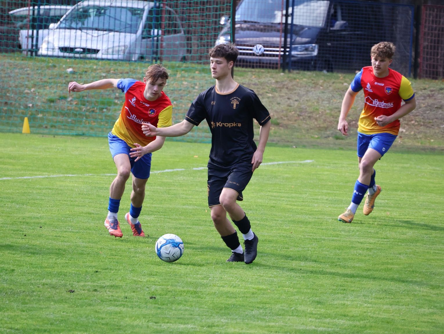 IV liga. Triumfowali na swoich murawach