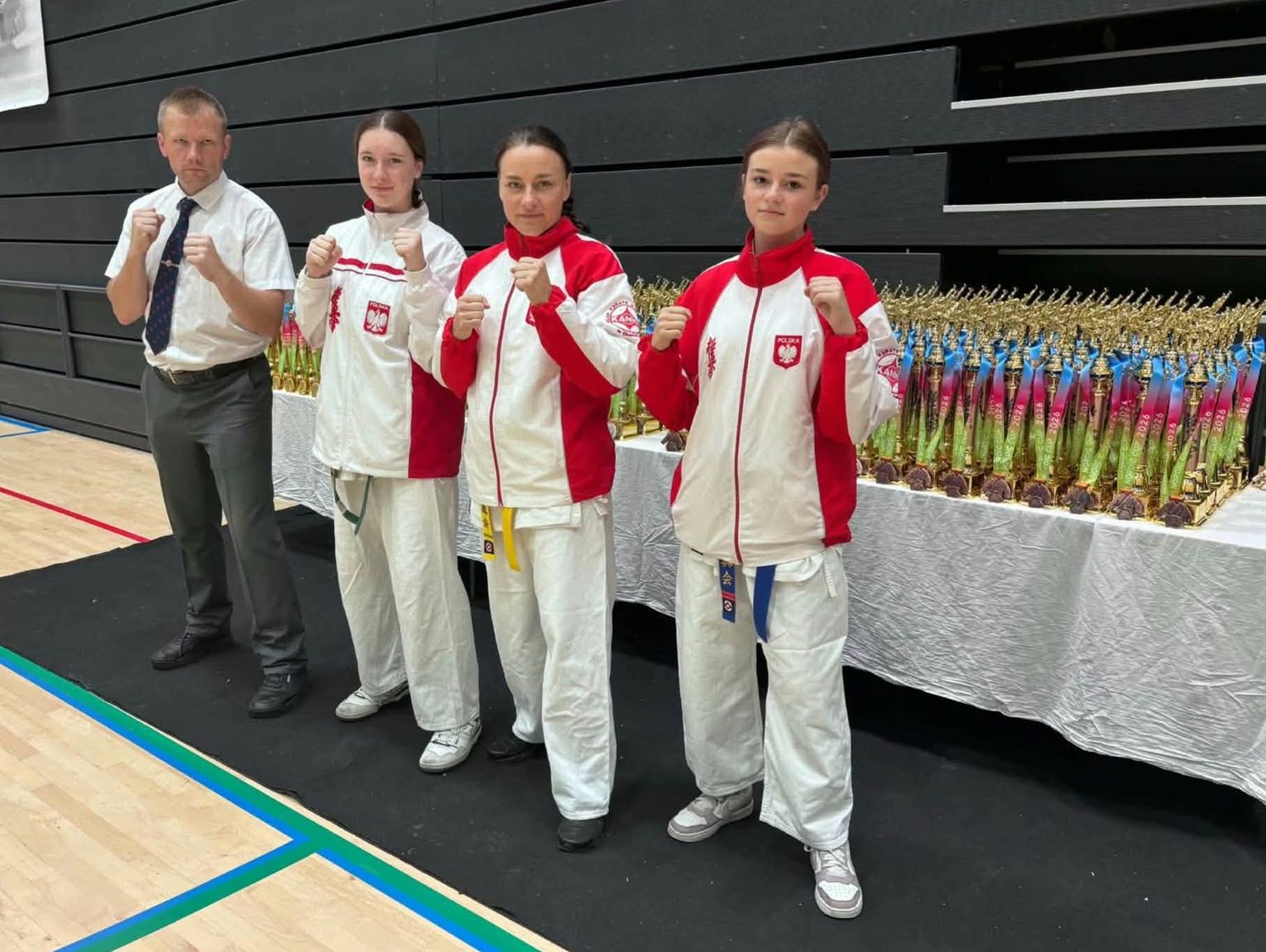 Kanku z medalami w kraju i za granicą