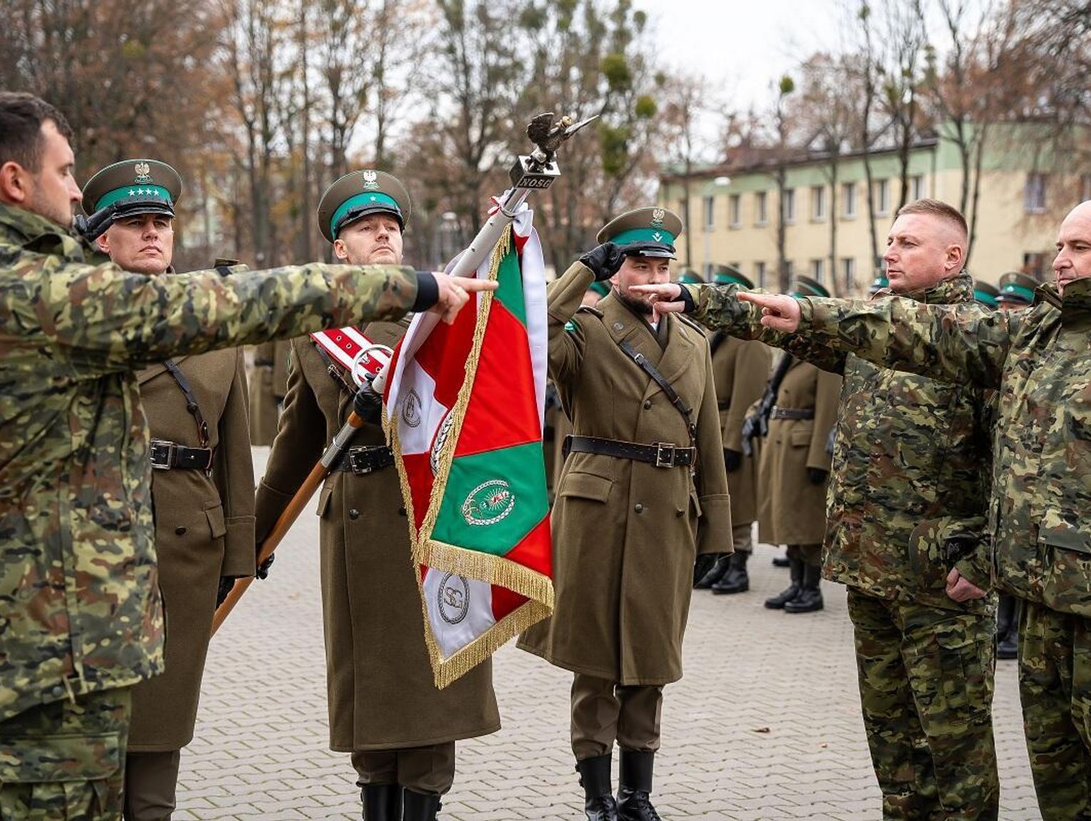 Kilkaset awansów, medale i odznaki. Ślubowanie nowych funkcjonariuszy NOSG [ZDJĘCIA,FILM]