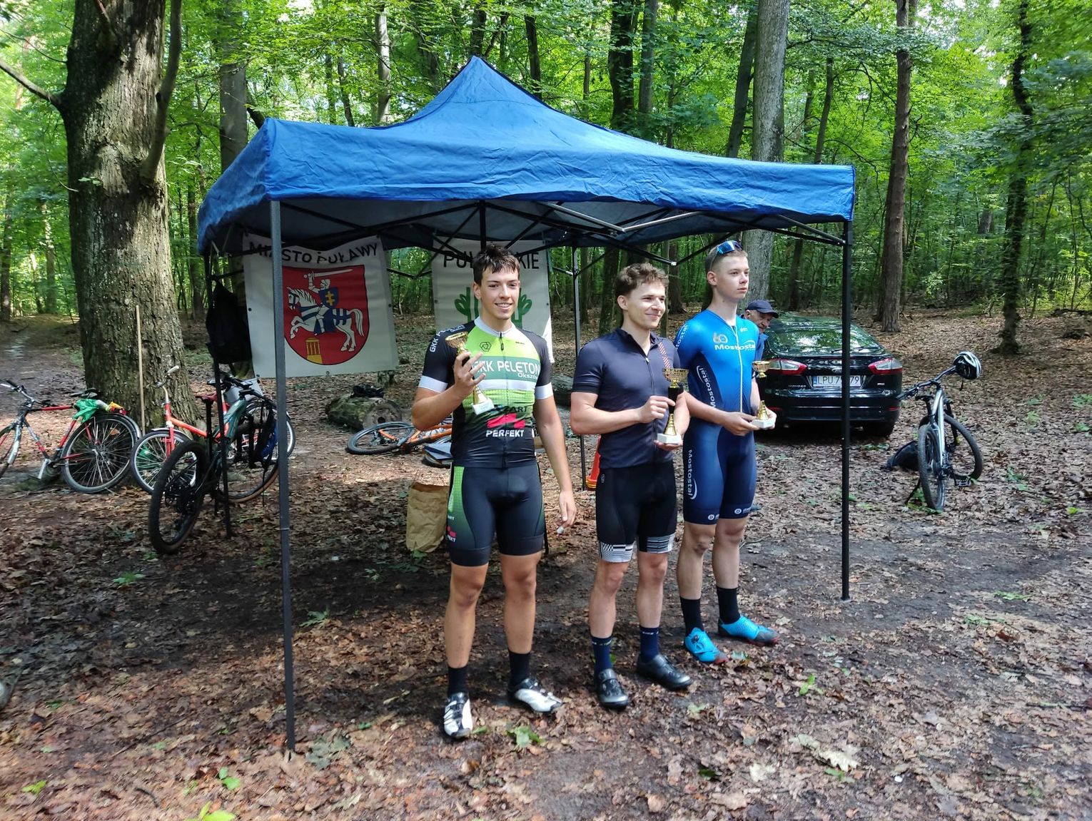 Kolarze GKK Peleton Okszów ścigali się po całym kraju