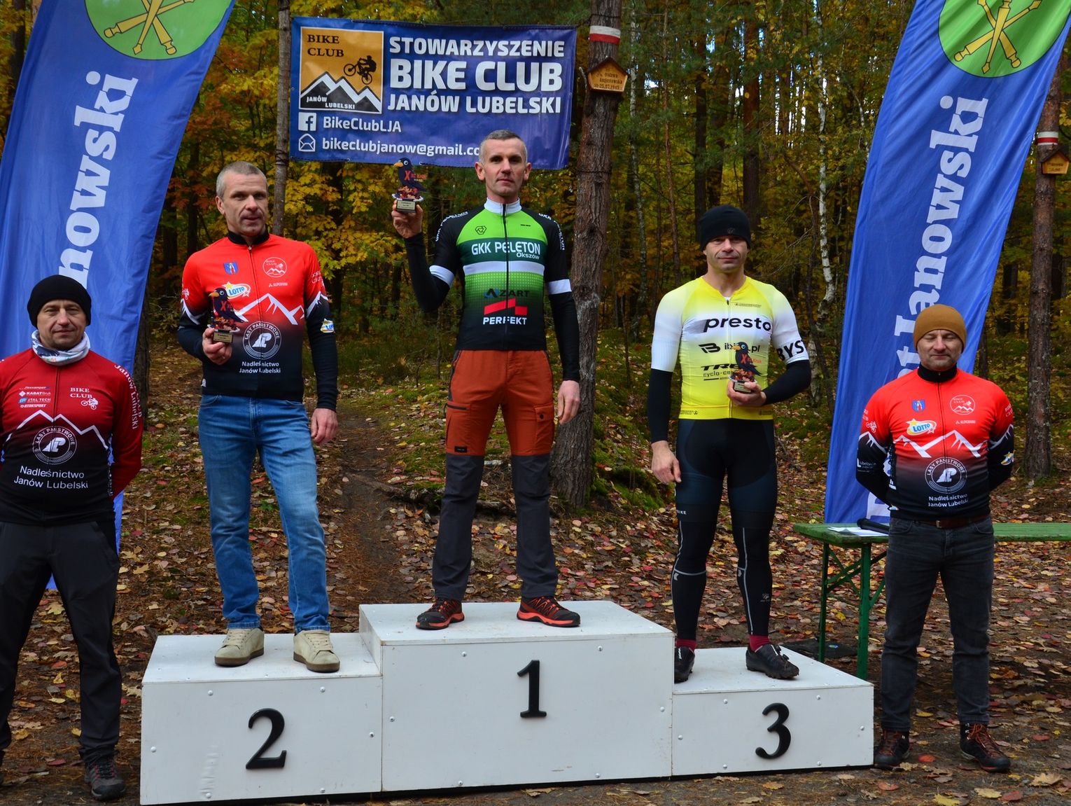 Kolarze Peletonu kończą sezon na podium