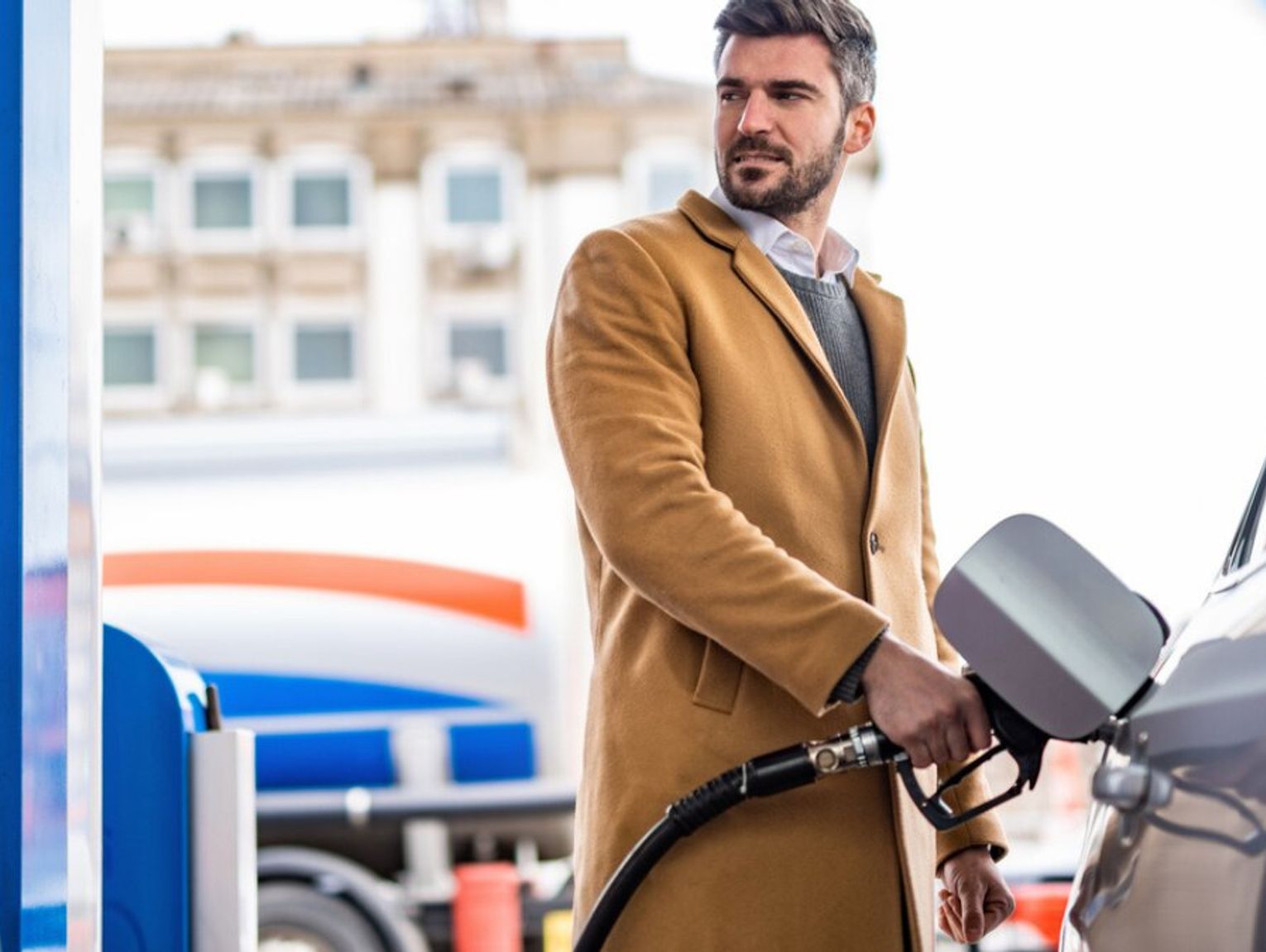 Kontrole cen paliw w całej Polsce. Już 107 stacji przyłapanych na zawyżaniu cen