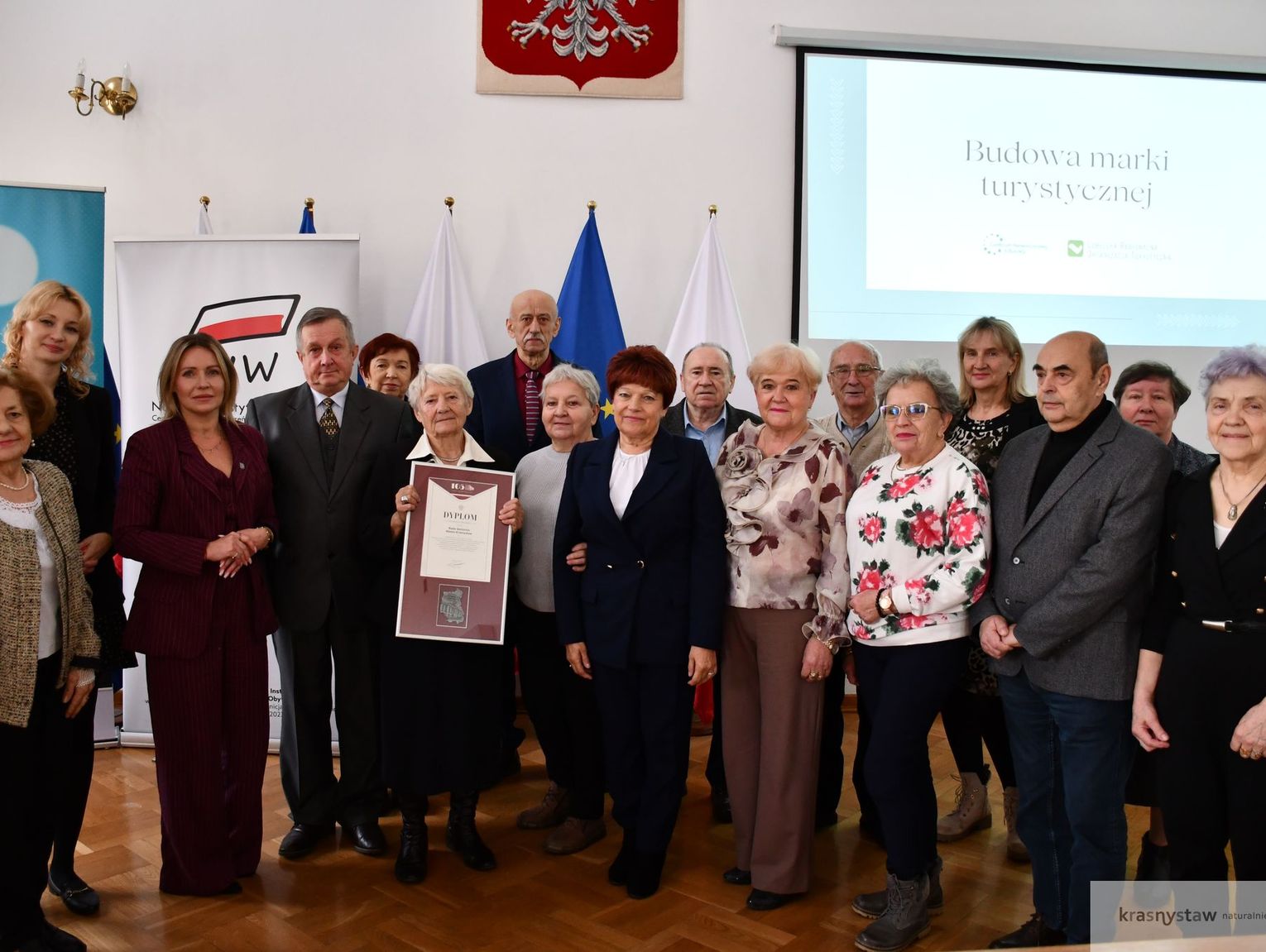 XIX Sesja Rady Seniorów Miasta Krasnystaw - podsumowanie działań, wyróżnienie i świąteczne spotkanie [GALERIA ZDJĘĆ]