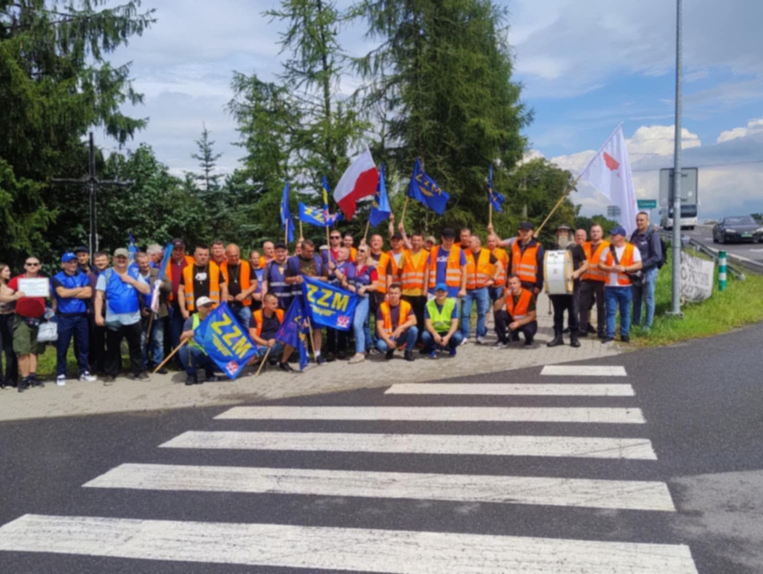 Lubelskie. Kolejarze protestują: "Nie pozwolimy na dalszą bierność rządu" [ZDJĘCIA]