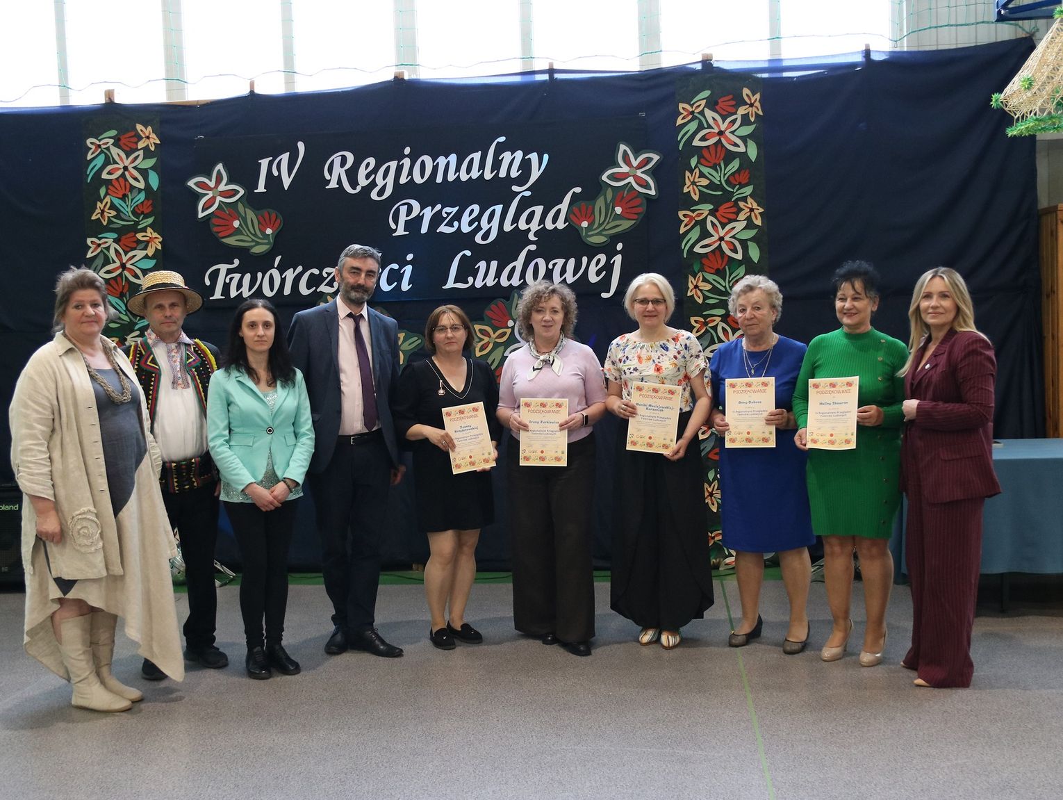 Ludowe święto w Łopienniku Nadrzecznym. Uhonorowano mistrzów tradycji [GALERIA ZDJĘĆ]