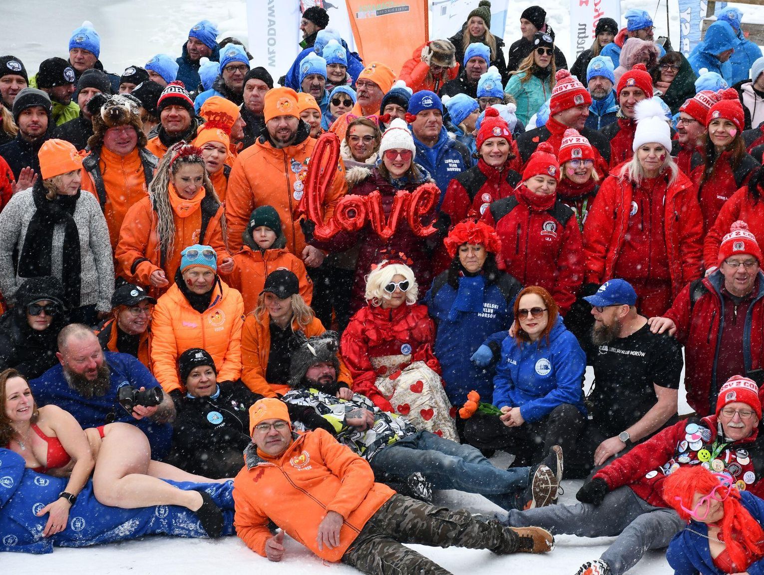 Miłość do zimna łączy ich od dekady. Jubileuszowy zlot u Krasnostawskich Karpi [ZDJĘCIA+WIDEO]