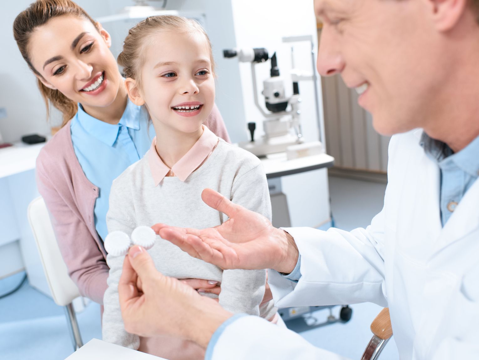 Nie tylko okulary – jak wspierać wzrok dziecka?