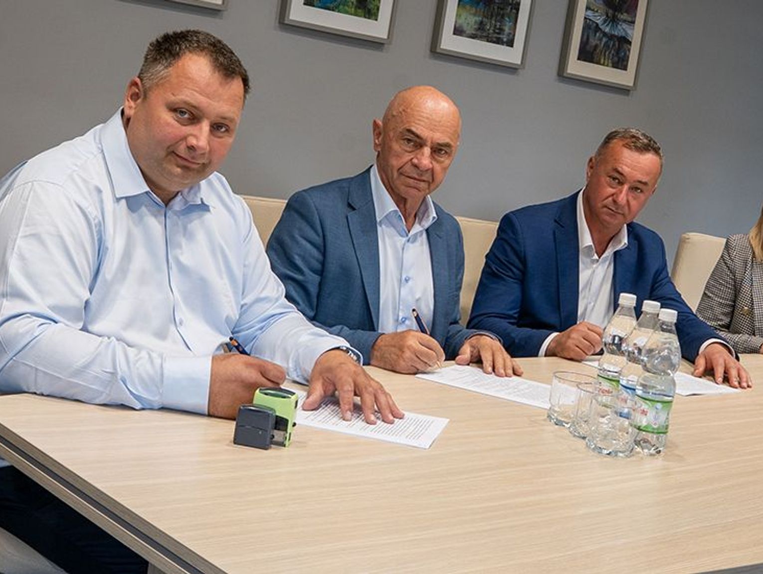 Nowe boisko w Srebrzyszczu za ponad 832 tys. zł. Gmina podpisała umowę z wykonawcą