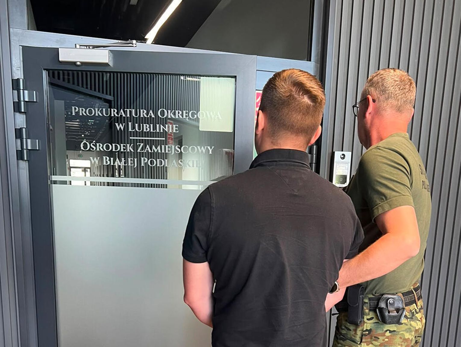 Odbierał migrantów spod granicy. Ma zakaz wjazdu do Polski