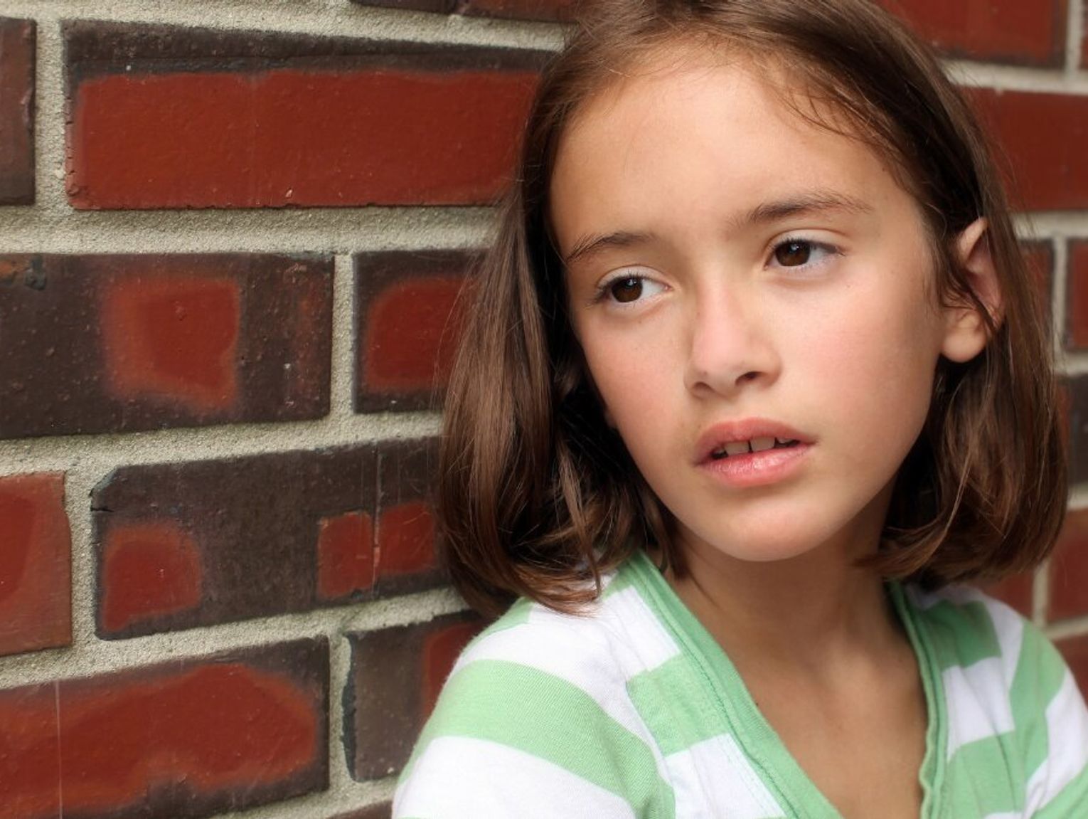 MOPS co miesiąc żąda od 8-latki 2 tys. zł. To opłata za pobyt w DPS dziadka, którego nigdy nie poznała