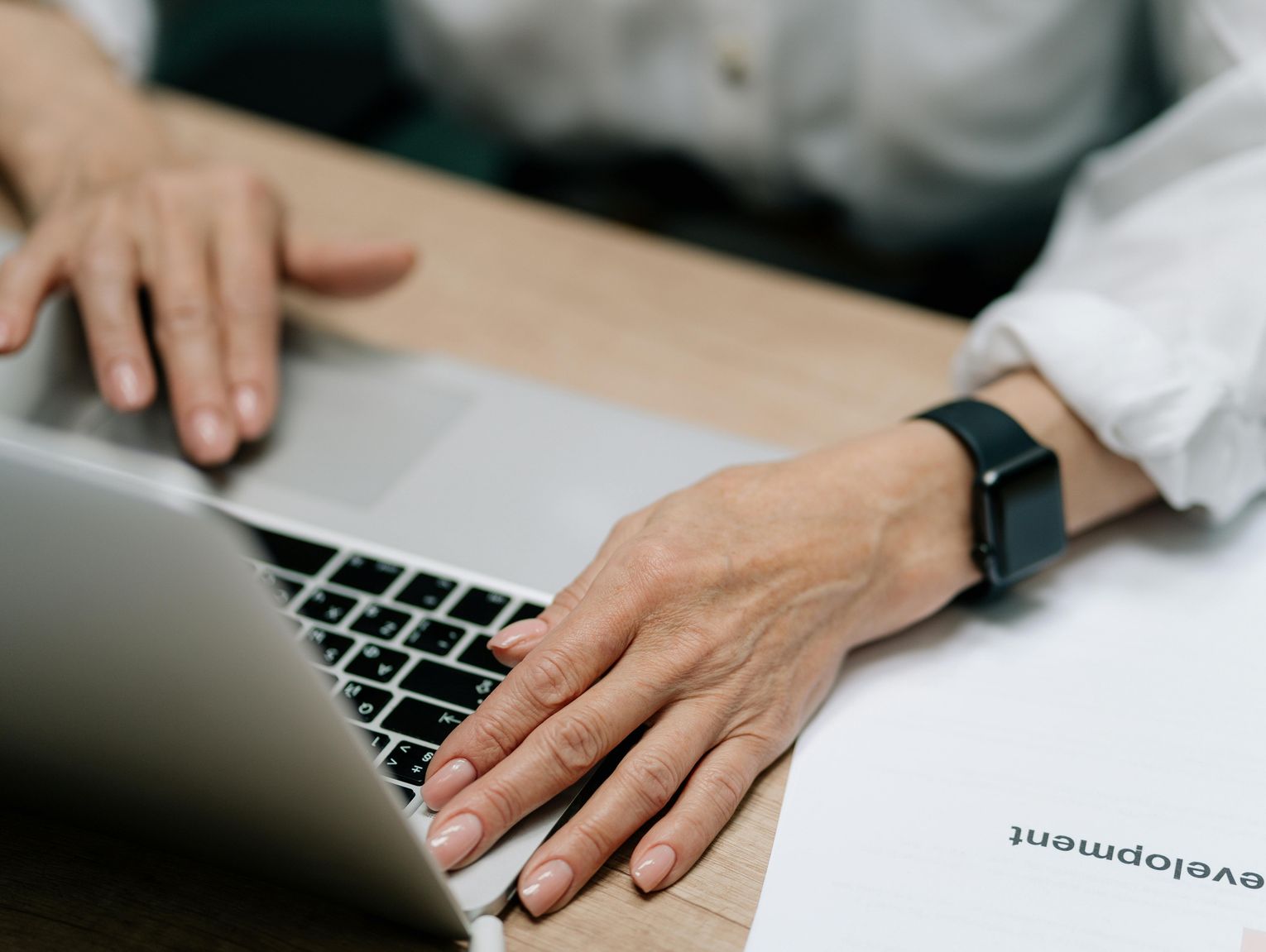 Podszył się pod prezesa firmy i wyłudził pieniądze