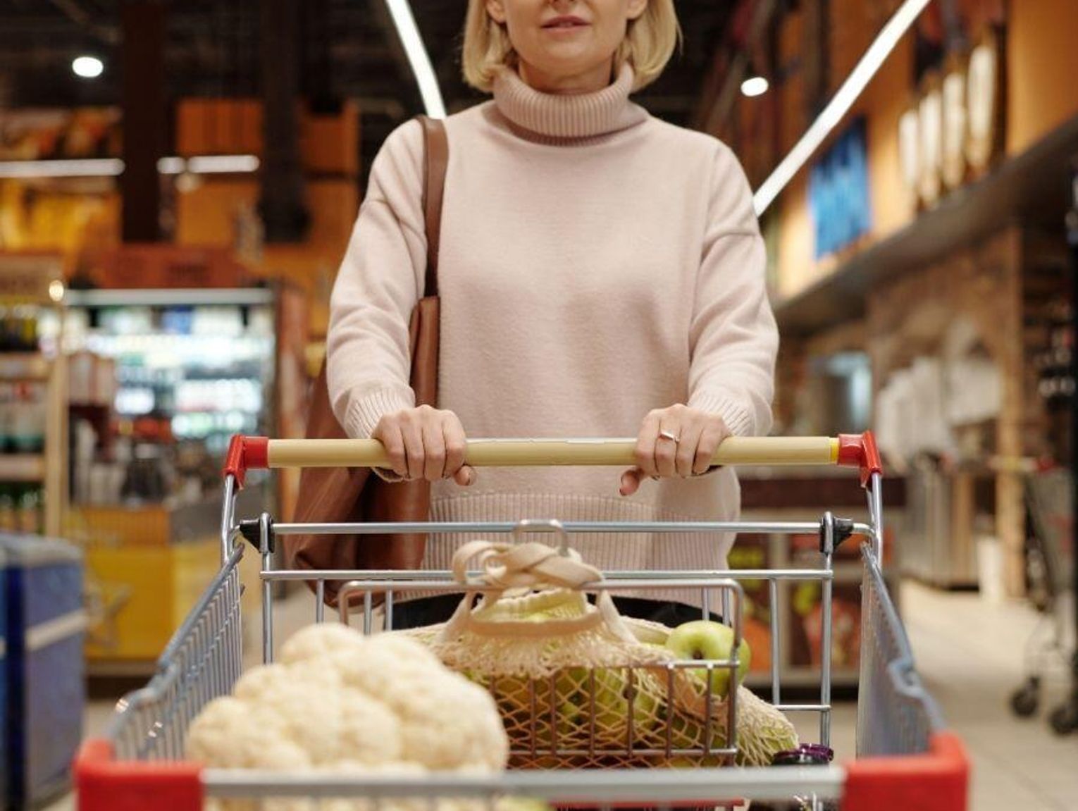Polacy liczą cały koszyk. Cena to już nie wszystko