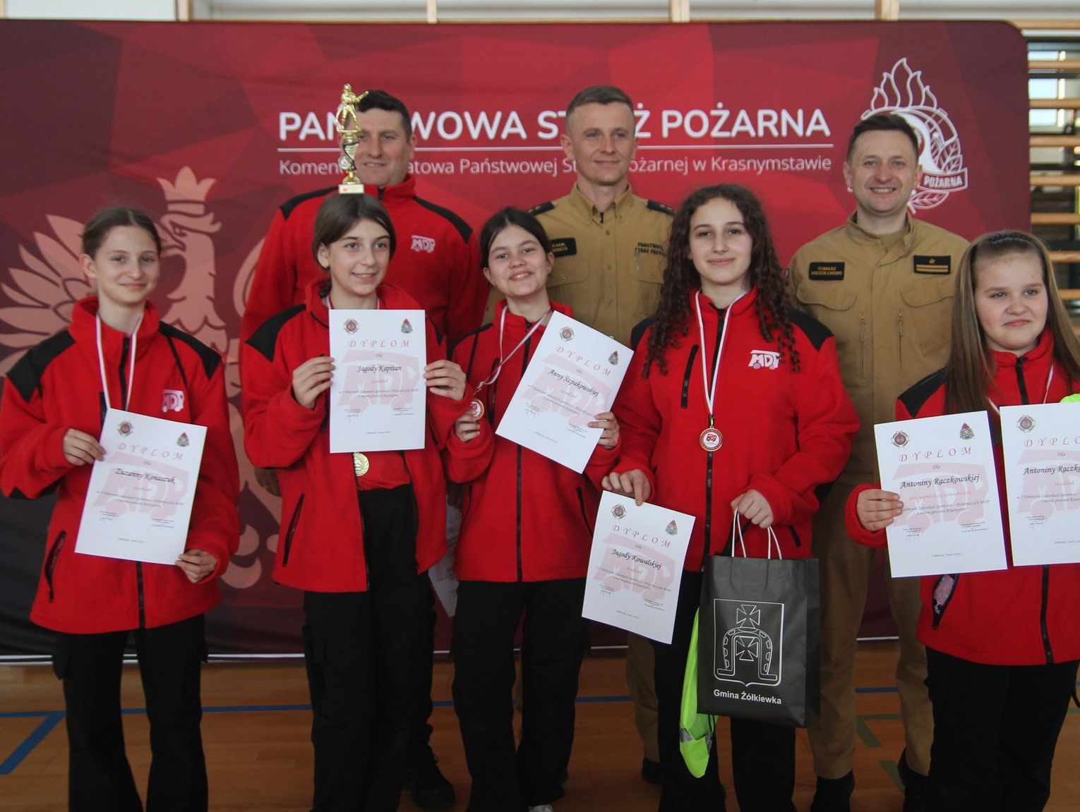 Pow. krasnostawski. Pierwsze Powiatowe Halowe Zawody MDP: 29 drużyn rywalizowało na torze przeszkód! [GALERIA ZDJĘĆ]