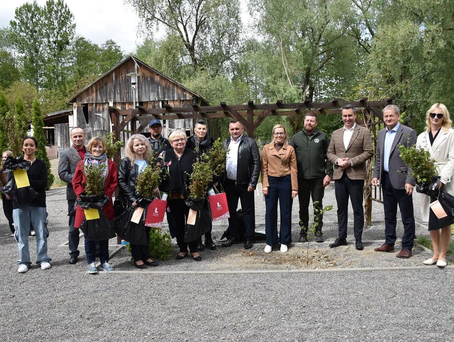 Pow. krasnostawski. Zielona lekcja w sercu Kraszczad – buki rozdane