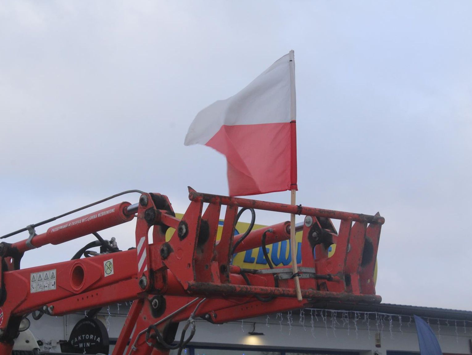 Powiat chełmski. Domagają się szacunku dla polskiej żywności i godnej płacy. Rolnicy po raz kolejny wyszli na ulice [ZDJĘCIA]