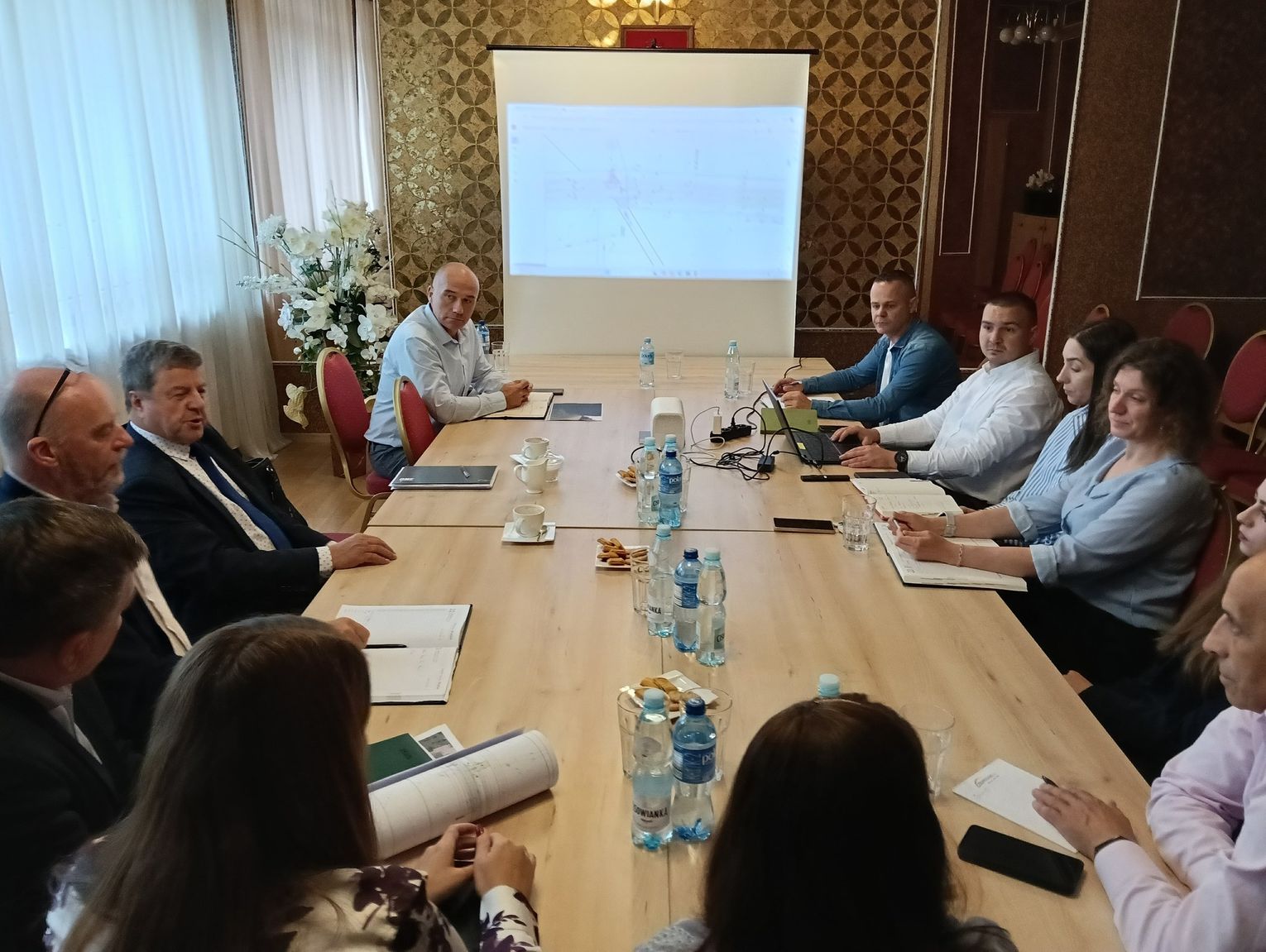 Powiat chełmski. Ta droga była wojewódzka, a jest powiatowa. Samorządowcy myślą o jej przebudowie