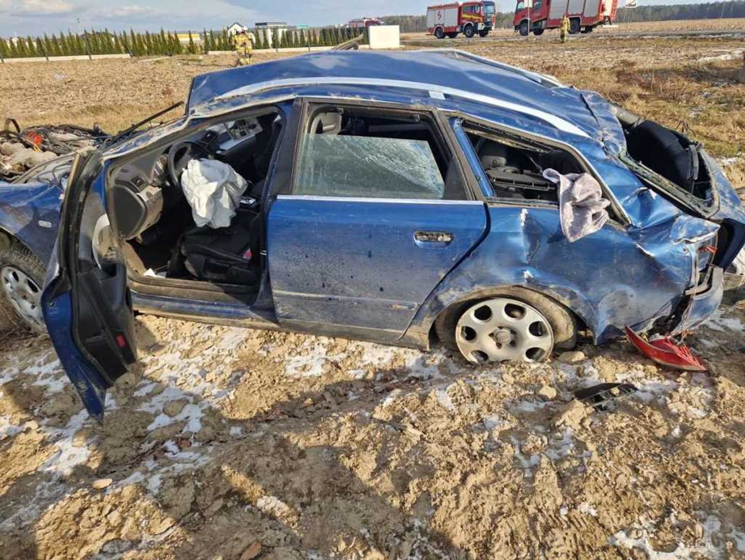 Jeden dźgnął drugiego nożem. Podczas ucieczki omal nie doprowadził do czołówki
