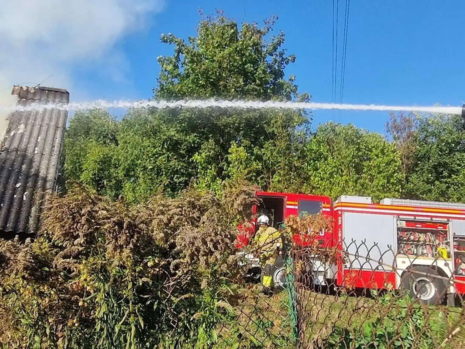 Pożar pustostanu w Izbicy. Prawdopodobnie zawiniła instalacja