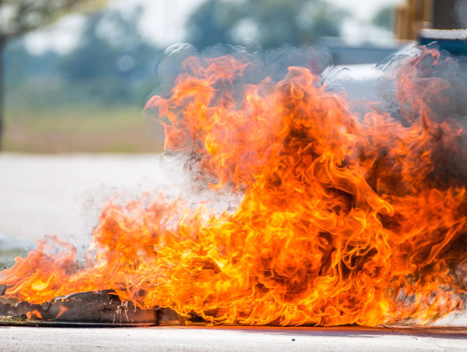 Region. Niebezpieczne pożary samochodów. Strażacy w akcji