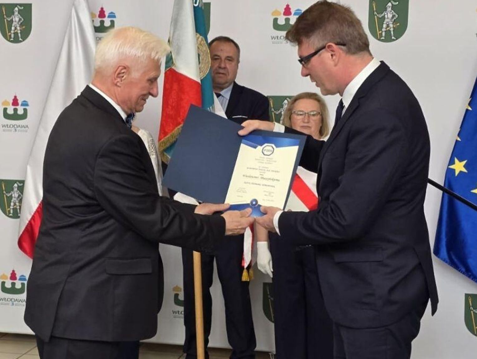 Seniorzy świętowali we Włodawie. Integracja, wzruszenia i ważne wyróżnienia [GALERIA ZDJĘĆ]