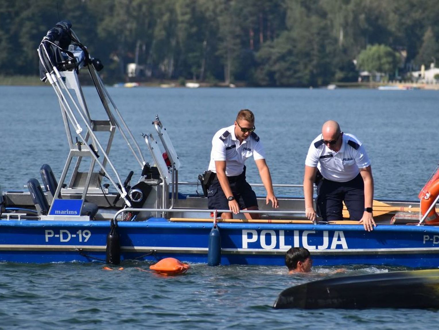 Sezon nad Jeziorem Białym bez utonięć. Budujące podsumowanie policji