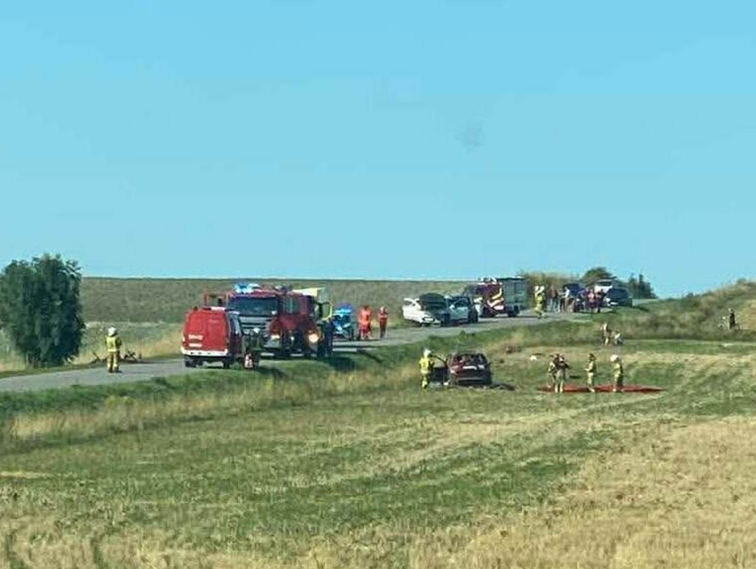 Śmiertelny wypadek w Krzywicach. Nie żyje 57-letni kierowca BMW