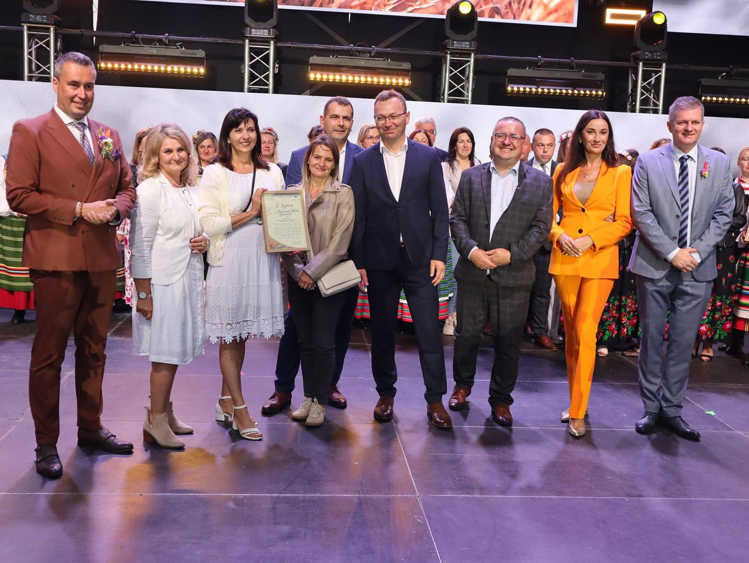 Wojewódzkie Święto Plonów w Świdniku. Gorzków triumfuje w konkursie na wieniec dożynkowy. Zobacz zdjęcia