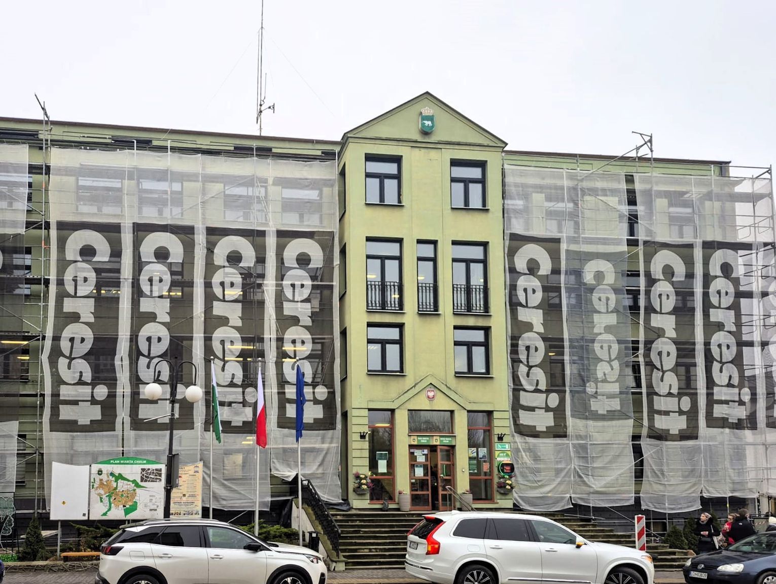 Trwa remont Urzędu Miasta Chełm. Część wydziałów działa pod nowymi adresami