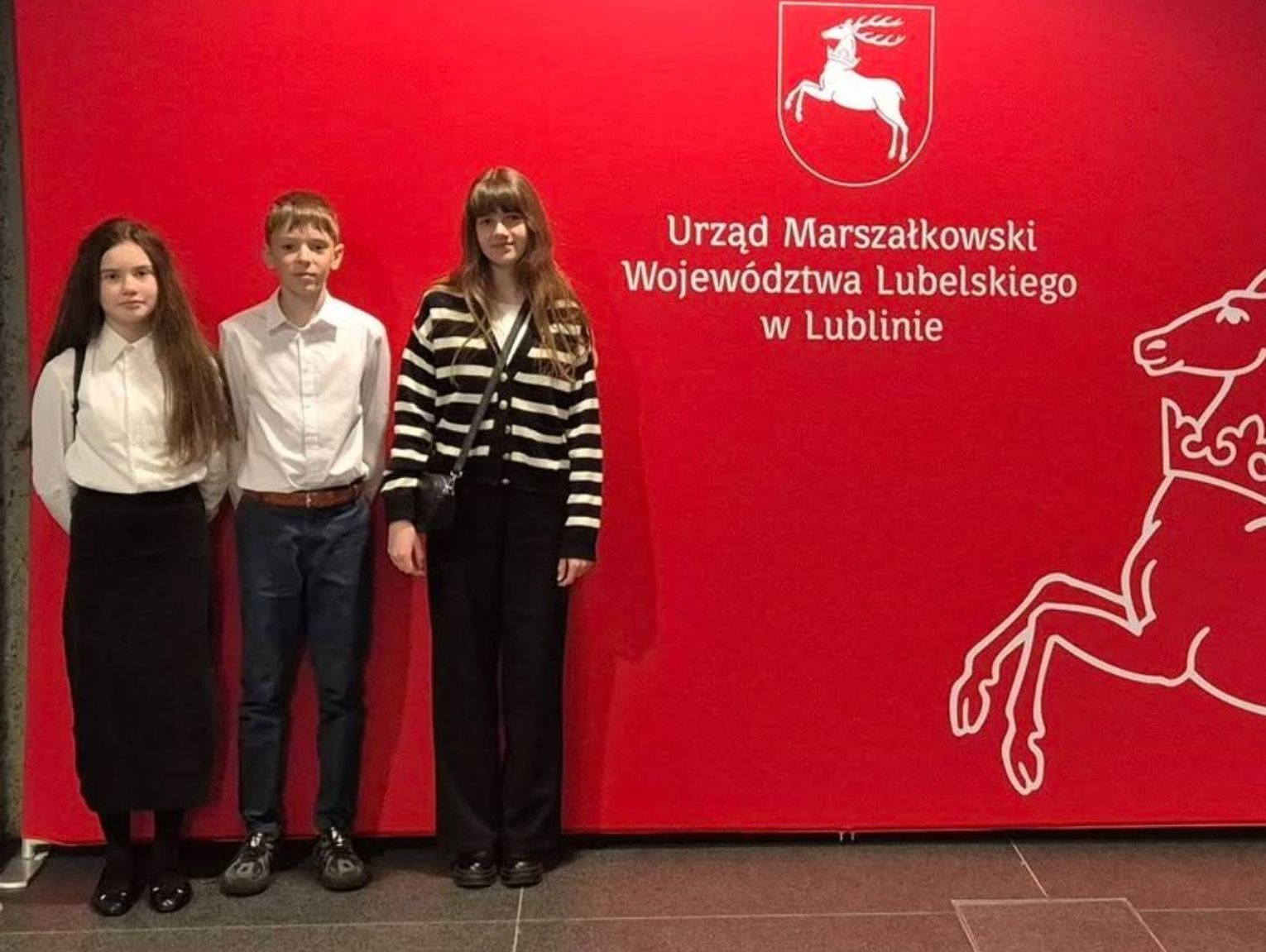 Uczniowie z Wyryk ze stypendiami od marszałka