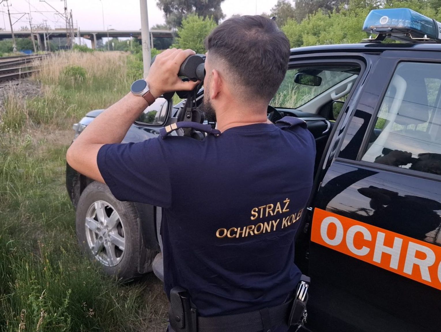 Układali kamienie na torach. Mogli doprowadzić do tragedii. Interweniowała Straż Ochrony Kolei