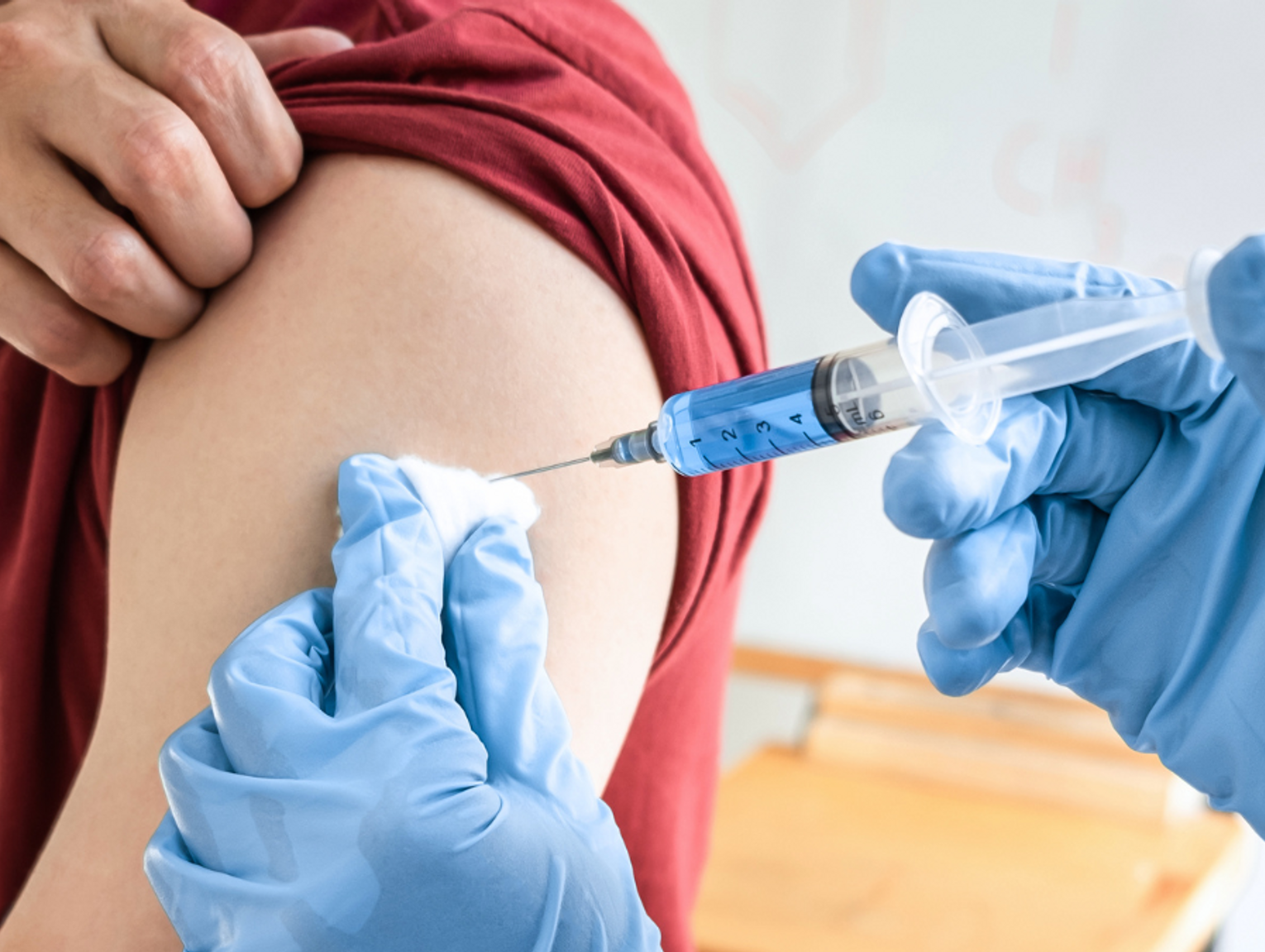 Więcej darmowych szczepień w aptekach. Sprawdź jakich