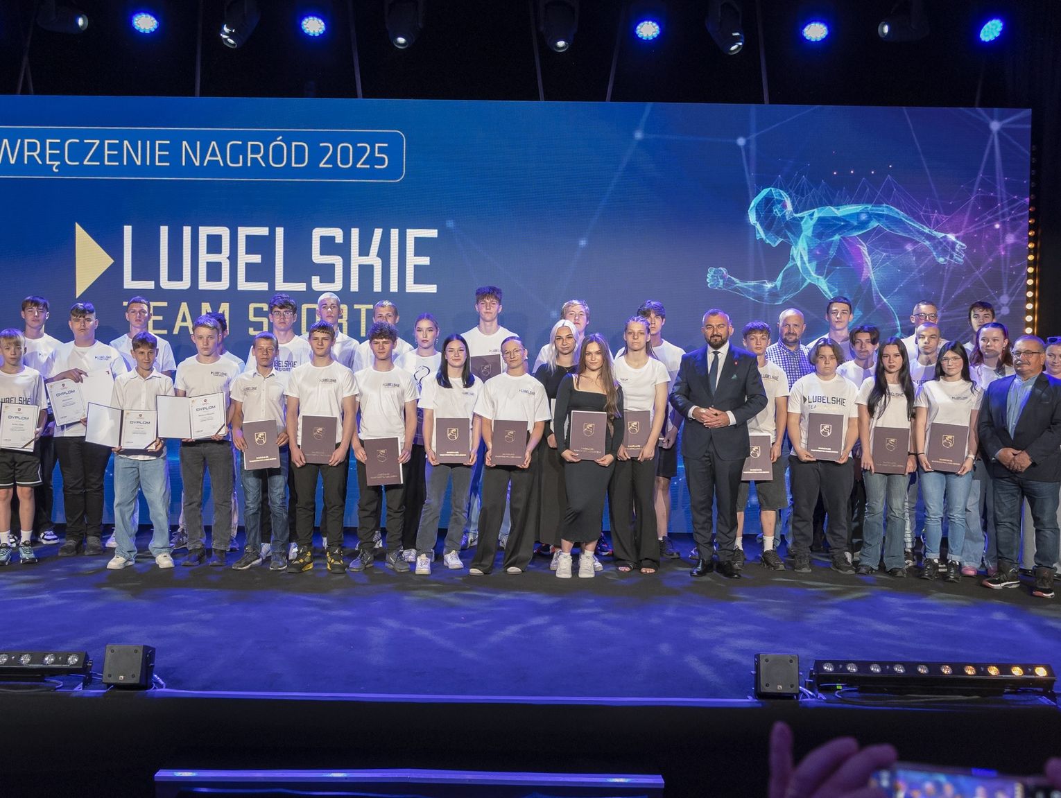 Władze województwa wsparły sportowców
