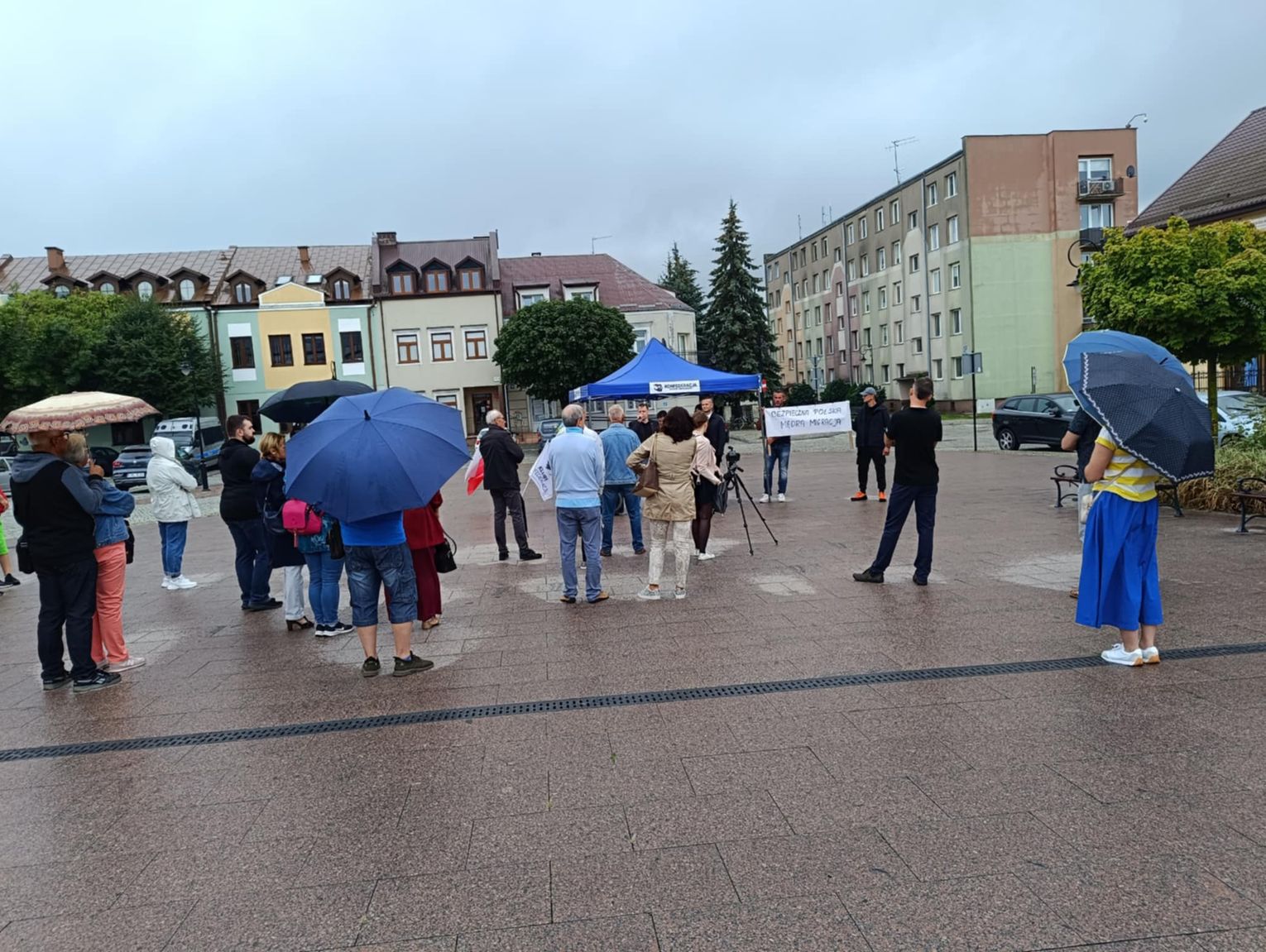 Włodawa: Pokojowe zgromadzenie o nielegalnej migracji. Emocji jednak nie zabrakło