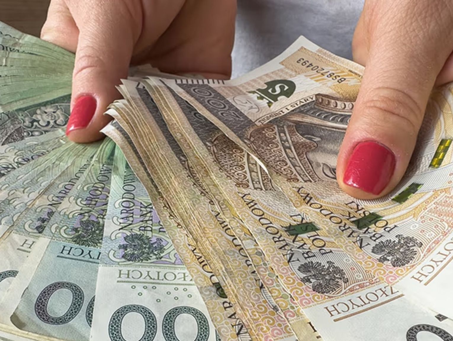 Włodawa. Zostawił klucze w zamku. Złodzieje weszli jak do swego. Z kasy zniknęły pieniądze