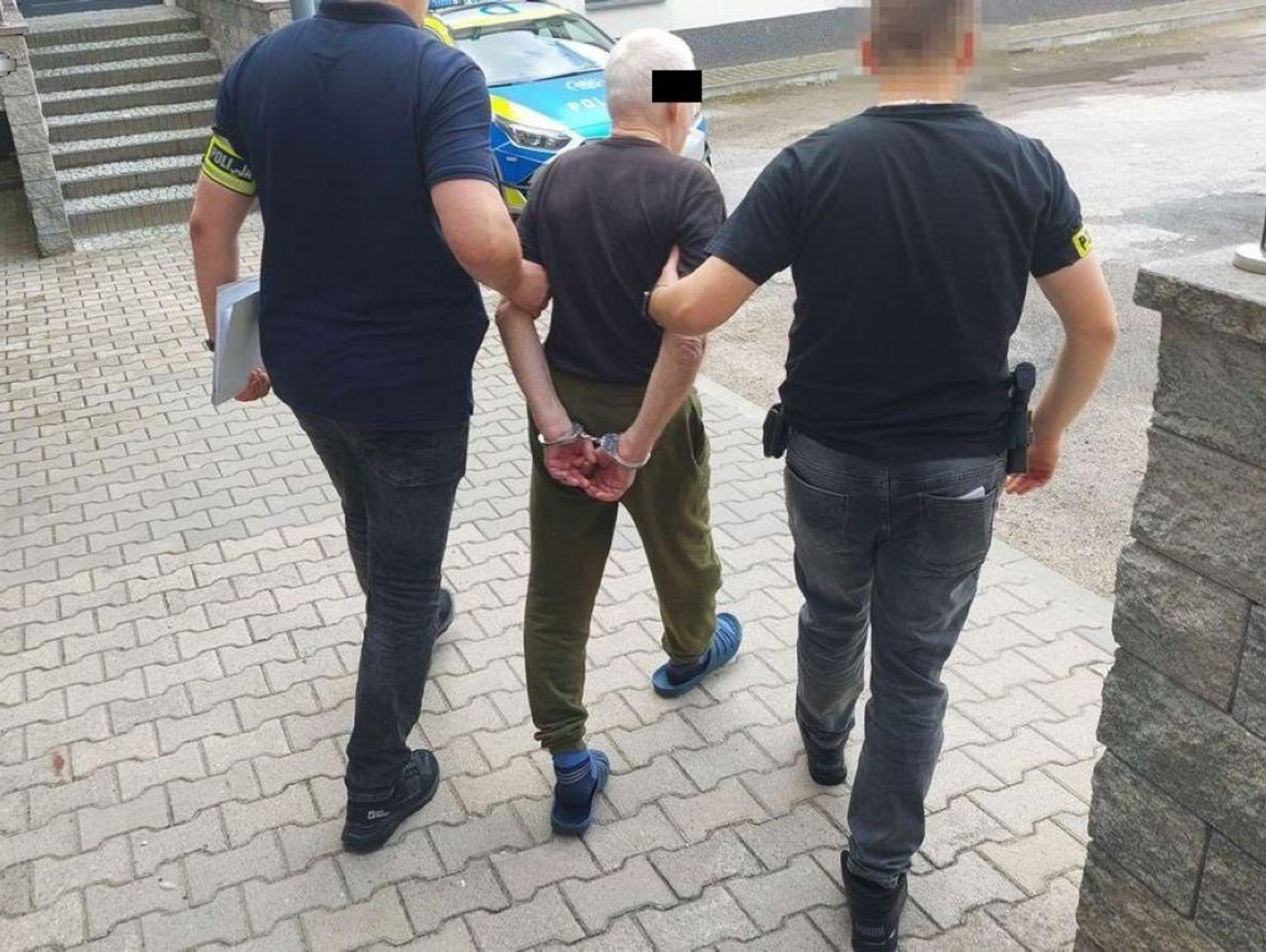 Oblał krewnego wrzątkiem i kilka razy dźgnął nożem. 83-latek aresztowany za usiłowanie zabójstwa